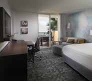 Bedroom 6 Courtyard by Marriott Miami Dadeland