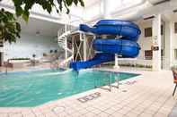 Swimming Pool Viscount Gort Hotel