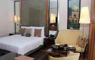 Bedroom 6 Trident, Gurgaon