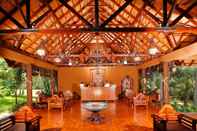 Lobby Poovar Island Resort