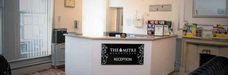 Lobi The Mitre Hotel