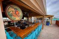 Bar, Kafe, dan Lounge The Maverick Resort