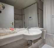 In-room Bathroom 3 Hotel Lido Seegarten