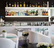 Bar, Cafe and Lounge 4 Raffaello Hotel