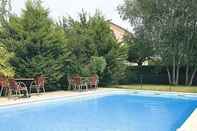 Swimming Pool Hotel Les Provinciales