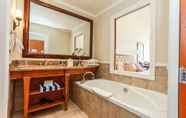 In-room Bathroom 2 Poets Cove Resort & Spa