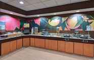 Restaurant 6 Fairfield Inn and Suites by Marriott Lawton