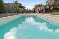 Swimming Pool Pierre & Vacances Ill d'Aix Résidence Fort de la Rade