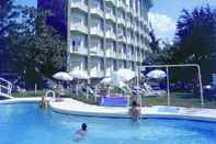 Kolam Renang Gran Hotel De Jaca