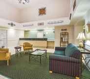 Lobby 6 La Quinta Inn & Suites by Wyndham Fruita