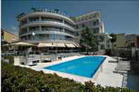 Swimming Pool Mediterraneo Palace Hotel