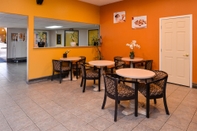 Lobi Americas Best Value Inn & Suites Madera