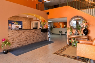 Lobi 4 Americas Best Value Inn & Suites Madera