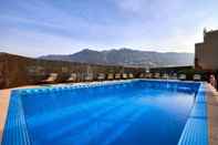 Swimming Pool Hotel Como