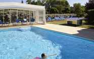 Swimming Pool 6 ibis Styles Chinon