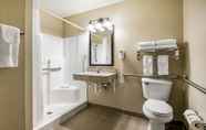 ห้องน้ำภายในห้อง 7 Comfort Suites at Par 4 Resort