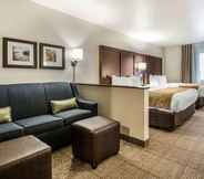 Bedroom 6 Comfort Suites at Par 4 Resort
