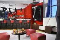 Quầy bar, cafe và phòng lounge UNAHOTELS Malpensa