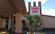 ภายนอกอาคาร 2 Sunrise Inn