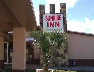 ภายนอกอาคาร 2 Sunrise Inn