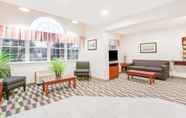 Lobby 4 Microtel Inn & Suites by Wyndham Olean/Allegany