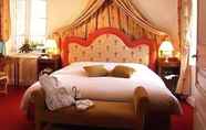 Bedroom 5 Chateau des Comtes de Challes