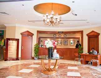 Lobi 2 Regal Plaza Hotel