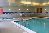 Swimming Pool Fairfield Inn and Suites by Marriott Marion