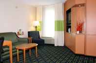 Common Space Fairfield Inn and Suites by Marriott Marion