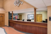 Lobby Super 8 by Wyndham Troy IL/St. Louis Area