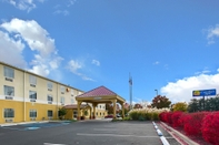 Exterior Comfort Inn