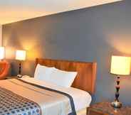 Bedroom 5 Travelodge by Wyndham Walterboro