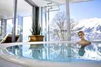 สระว่ายน้ำ Hotel & Spa Silberhorn Wengen