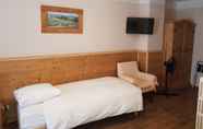 Bedroom 7 Hotel De Geneve