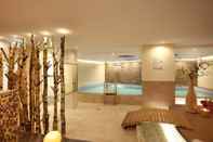 Swimming Pool Best Western Hotel Hohenzollern