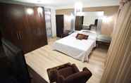 Bedroom 7 Hotel Lang Palace