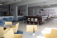 Bar, Cafe and Lounge Eva Sunny Hotel & Residence by Valamar