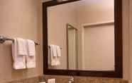 In-room Bathroom 4 SpringHill Suites by Marriott Yuma