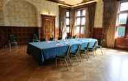 Dewan Majlis 7 Pendley Manor