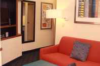 Ruang untuk Umum Fairfield Inn & Suites by Marriott Fairmont