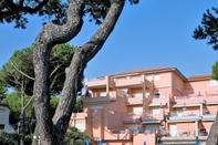 Swimming Pool Versilia Palace Hotel