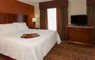 Phòng ngủ 6 Hampton Inn & Suites Cleveland-Beachwood