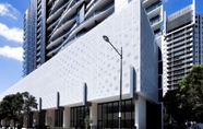 Exterior 6 The Sebel Residences Melbourne Docklands Serviced Apartments