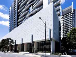 Exterior 4 The Sebel Residences Melbourne Docklands Serviced Apartments