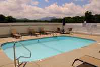 Swimming Pool Days Inn by Wyndham Waynesville NC