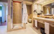 In-room Bathroom 5 Lopesan Villa del Conde Resort & Thalasso