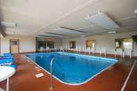 Swimming Pool Comfort Suites South Haven near I-96