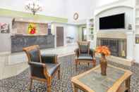 Lobby Super 8 by Wyndham Lowell/Bentonville/Rogers Area