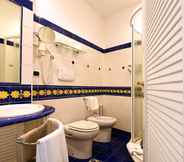 In-room Bathroom 5 Best Western Hotel Acqua Novella