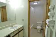 In-room Bathroom Americas Best Value Inn Biddeford Portland